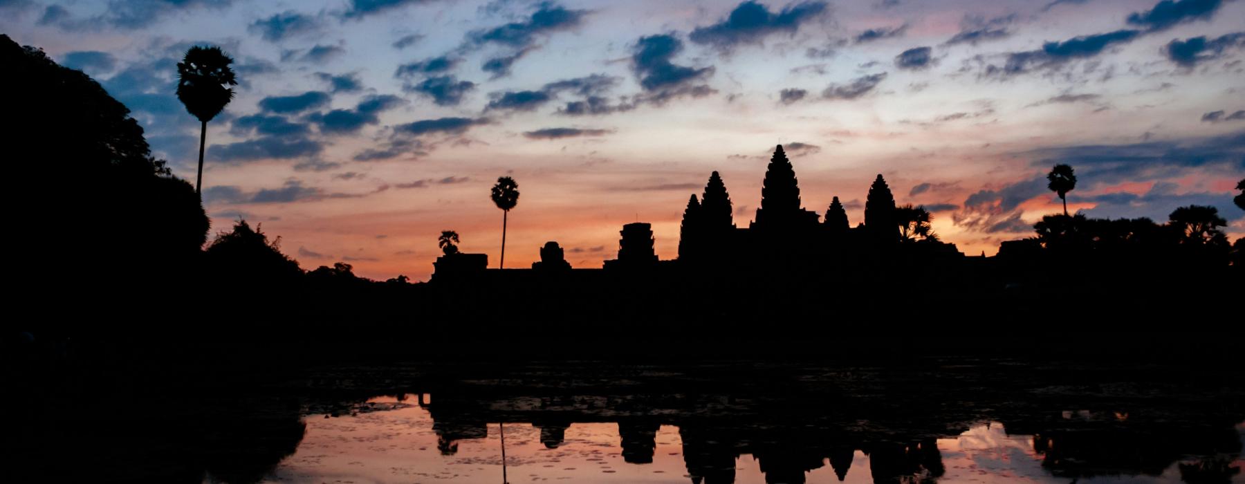 silouette of Cambodian scenen